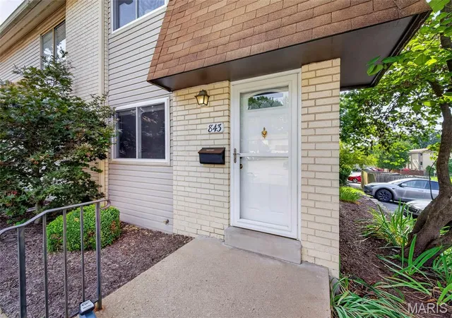 Photo 2 of Condo for sale at 843 Portsdown Rd, Ballwin, MO 63011 | MLS# MIS26048898 | Listing updated on 2026-08-31