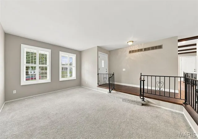 Photo 3 of Single family home for sale at 1230 Luray Dr, Chesterfield, MO 63017 | MLS# MIS26048910 | Listing updated on 2026-10-06