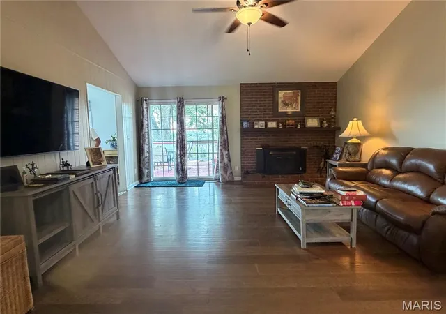 Photo 3 of Single family home for sale at 4931 S Point Rd, Washington, MO 63090 | MLS# MIS26048912 | Listing updated on 2026-08-25