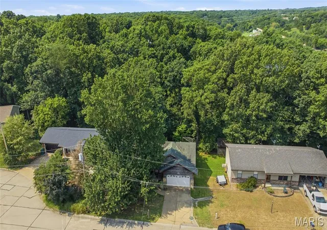 Photo 3 of Single family home for sale at 2553 Tricia Ln, High Ridge, MO 63049 | MLS# MIS26048926 | Listing updated on 2026-08-17