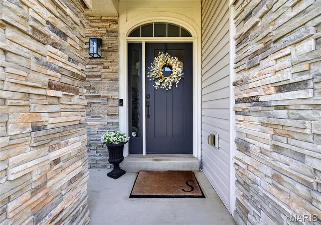 Photo 3 of Single family home for sale at 854 Nardin Dr, Chesterfield, MO 63017 | MLS# MIS26048933 | Listing updated on 2026-09-02