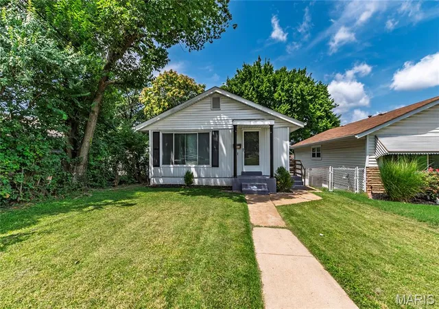 Photo 1 of Single family home for sale at 3711 Wabash Ave, Saint Louis, MO 63109 | MLS# MIS26048936 | Listing updated on 2026-08-24