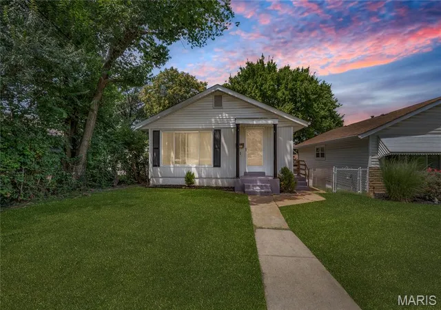 Photo 2 of Single family home for sale at 3711 Wabash Ave, Saint Louis, MO 63109 | MLS# MIS26048936 | Listing updated on 2026-08-24