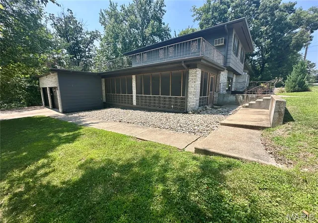 2nd image of 2009 Crescent Dr, Hannibal, MO 63401 | MLS# MIS26048937