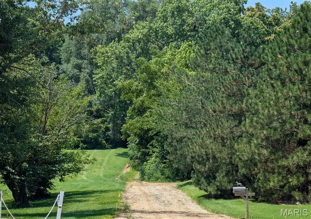 1st image of 7345 Arke Dr, Belleville, IL 62223 | MLS# MIS26048943