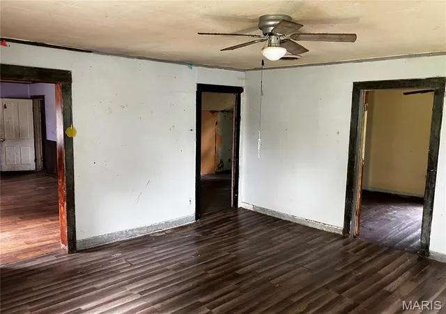 Photo 4 of Single family home for sale at 205 S Walnut St, Du Quoin, IL 62832 | MLS# MIS26048961 | Listing updated on 2026-07-30