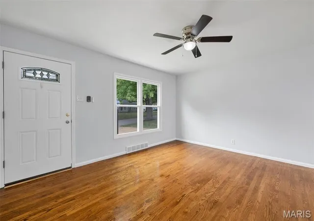 Photo 3 of Single family home for sale at 6320 Ashbury Dr, Saint Louis, MO 63123 | MLS# MIS26048973 | Listing updated on 2026-10-09