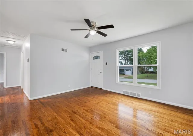 Photo 4 of Single family home for sale at 6320 Ashbury Dr, Saint Louis, MO 63123 | MLS# MIS26048973 | Listing updated on 2026-10-09