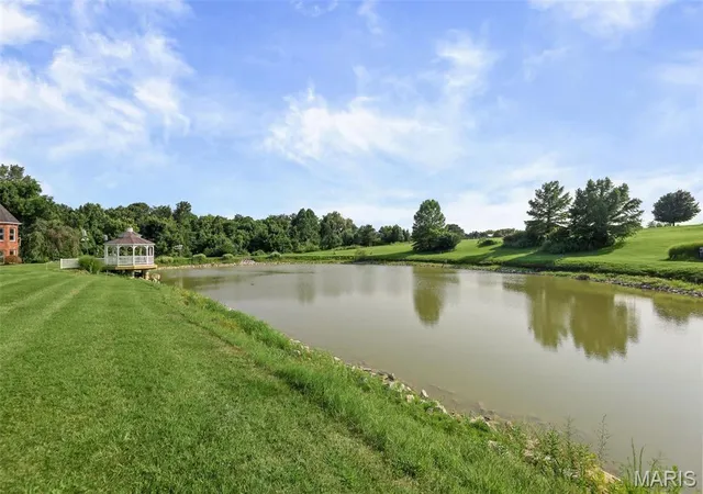 5th image of 109 Waterfall Ct, Glen Carbon, IL 62034 | MLS# MIS26048991