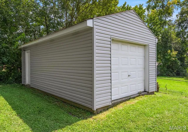38th image of 2100 E Belle Ave, Belleville, IL 62221 | MLS# MIS26049004