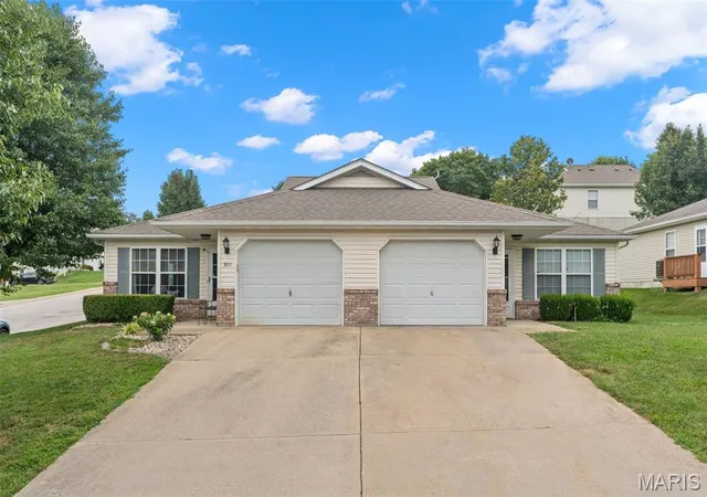 Photo 3 of Sale Pending at 301 Water Tower Dr, Union, MO 63084 | MLS# MIS26049005 | Listing updated on 2026-09-04