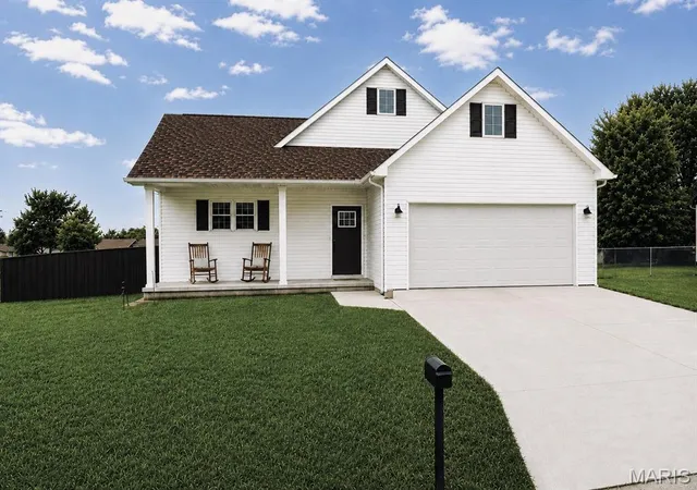 Single family home for sale at 121 Grant Dr, Jonesburg, MO 63351 | MLS# MIS26049006