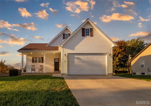 Photo 1 of Single family home for sale at 121 Grant Dr, Jonesburg, MO 63351 | MLS# MIS26049006 | Listing updated on 2026-10-29