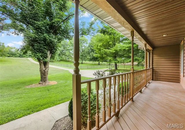 4th image of 8825 Rosewood Hills Dr, Edwardsville, IL 62025 | MLS# MIS26049016