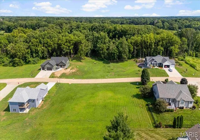 Photo 3 of Land for sale at 118 Woodland Hills Dr, Alton, IL 62002 | MLS# MIS26049023 | Listing updated on 2026-08-09