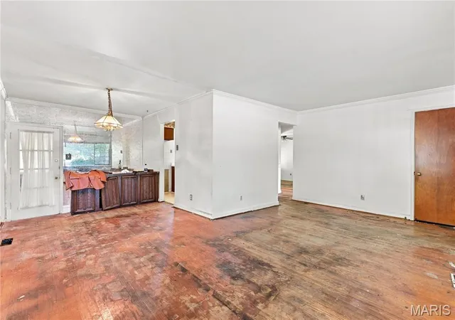 image of 1201 Lang Dr, Saint Louis, MO 63135 | MLS# MIS26049025