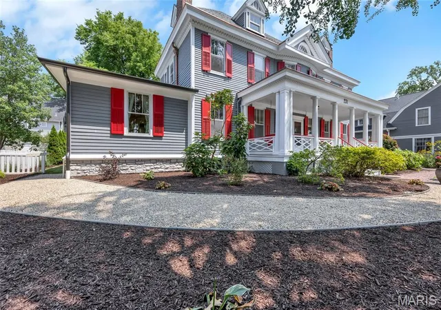 2nd image of 231 E Argonne Dr, Saint Louis, MO 63122 | MLS# MIS26049033