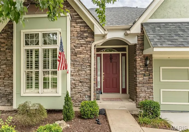 3rd image of 709 Huntwood Ter, Lake Saint Louis, MO 63367 | MLS# MIS26049057