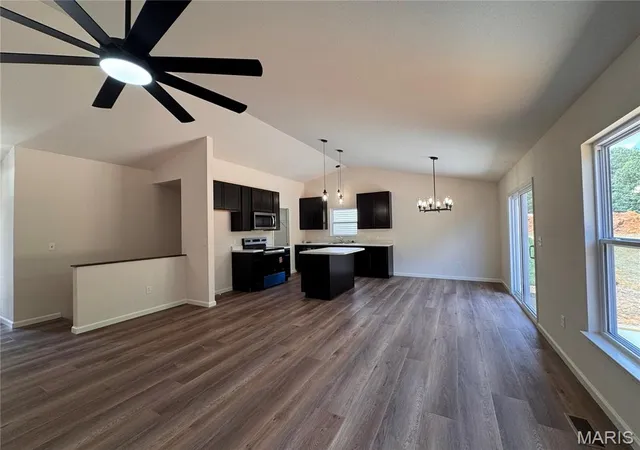 4th image of 713 Blake Dr, Hillsboro, MO 63050 | MLS# MIS26049069