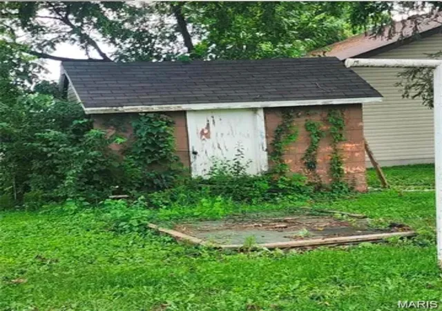 2nd image of 13 N Main St, Moro, IL 62067 | MLS# MIS26049073