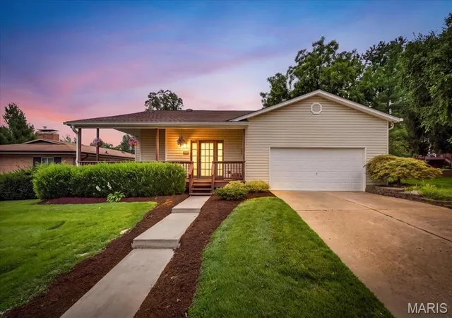 Photo 3 of Single family home for sale at 8686 Barby Ln, Saint Louis, MO 63124 | MLS# MIS26049074 | Listing updated on 2026-10-05