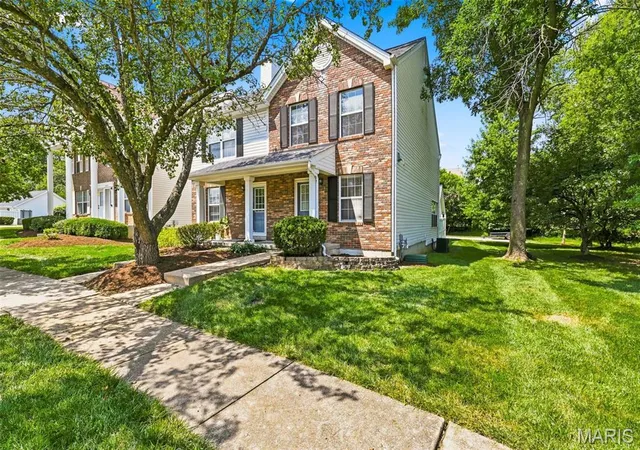 Photo 2 of Townhouse for sale at 16561 Carriage View Ct, Wildwood, MO 63040 | MLS# MIS26049097 | Listing updated on 2026-08-24