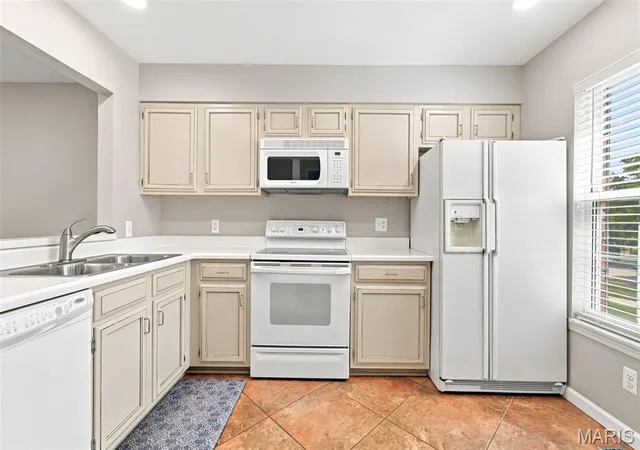 Photo 3 of Townhouse for sale at 16561 Carriage View Ct, Wildwood, MO 63040 | MLS# MIS26049097 | Listing updated on 2026-08-24