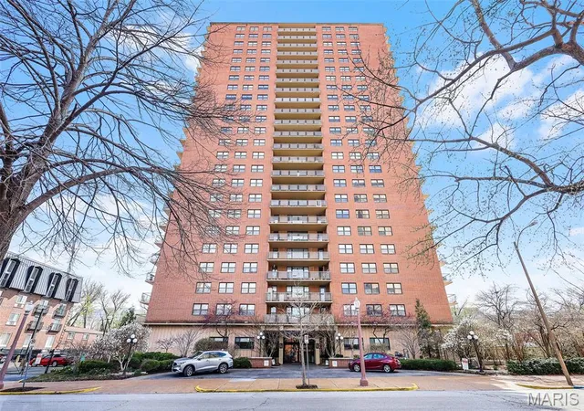 Photo 1 of Condo for sale at 4466 W Pine Blvd #2F, Saint Louis, MO 63108 | MLS# MIS26049100 | Listing updated on 2026-08-21