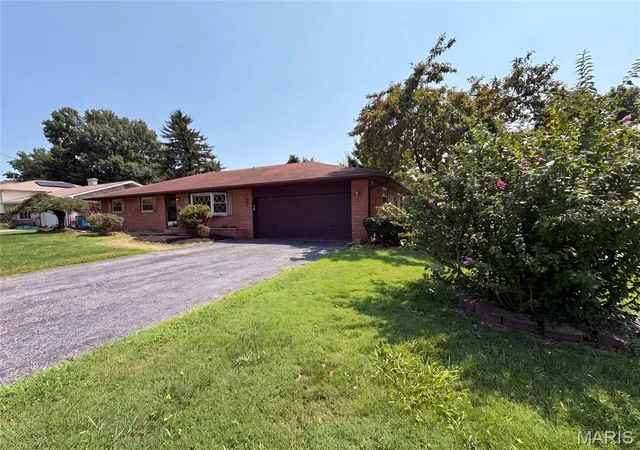 24th image of 209 Dana Dr, Collinsville, IL 62234 | MLS# MIS26049113