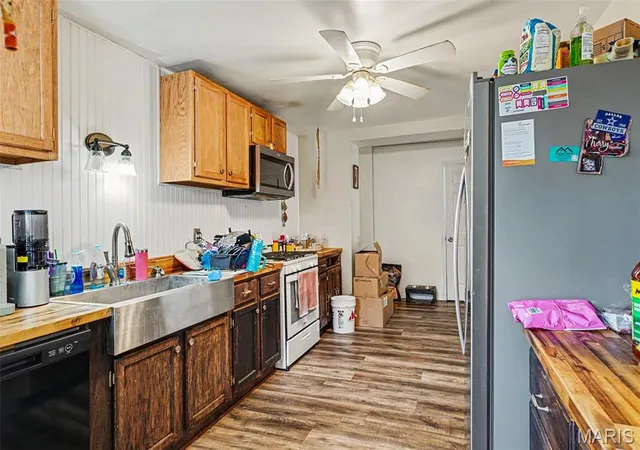 Photo 3 of Single family home for sale at 300 Stewart St, De Soto, MO 63020 | MLS# MIS26049114 | Listing updated on 2026-10-02