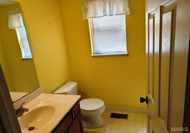 3rd image of 4043 Sun Tide Ct, Arnold, MO 63010 | MLS# MIS26049124