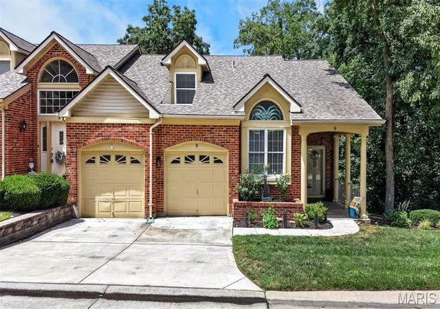 2nd image of 9 Lockhaven Ct #9, Lake Saint Louis, MO 63367 | MLS# MIS26049131