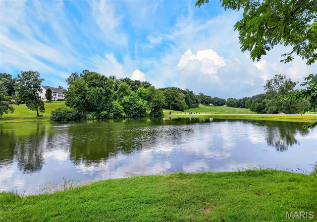 4th image of 9 Lockhaven Ct #9, Lake Saint Louis, MO 63367 | MLS# MIS26049131