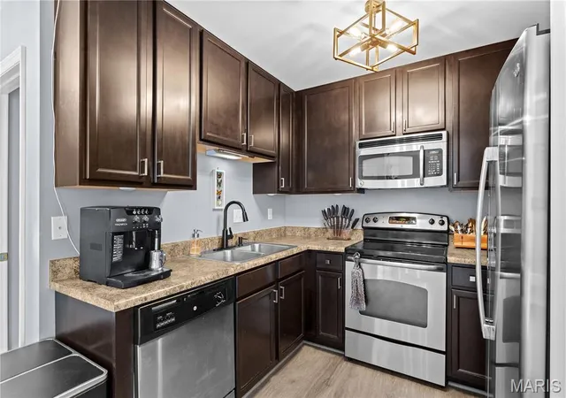 Photo 4 of Townhouse for sale at 349 Shady Rock Ln, O Fallon, MO 63368 | MLS# MIS26049145 | Listing updated on 2026-08-22