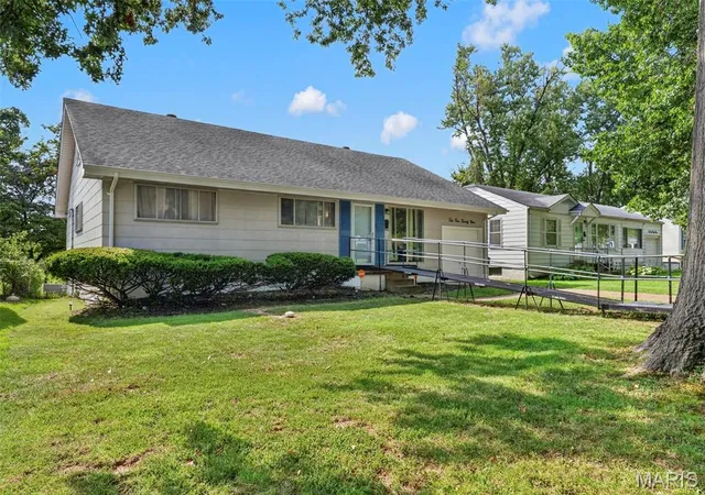 Photo 3 of Single family home for sale at 10429 Ewell Dr, Saint Louis, MO 63137 | MLS# MIS26049165 | Listing updated on 2026-09-07
