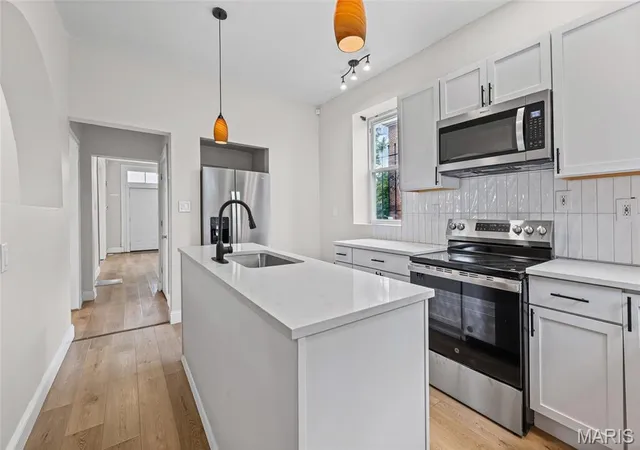 Photo 3 of Single family home for sale at 736 Aubert Ave, Saint Louis, MO 63108 | MLS# MIS26049171 | Listing updated on 2026-10-08
