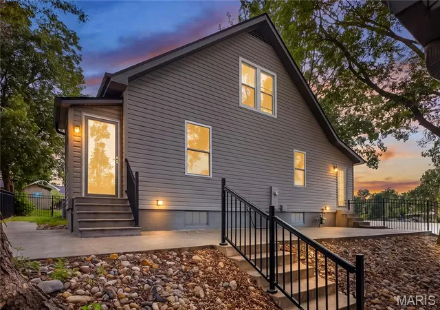 Photo 2 of Single family home for sale at 218 E Cherry St, Columbia, IL 62236 | MLS# MIS26049172 | Listing updated on 2026-08-20