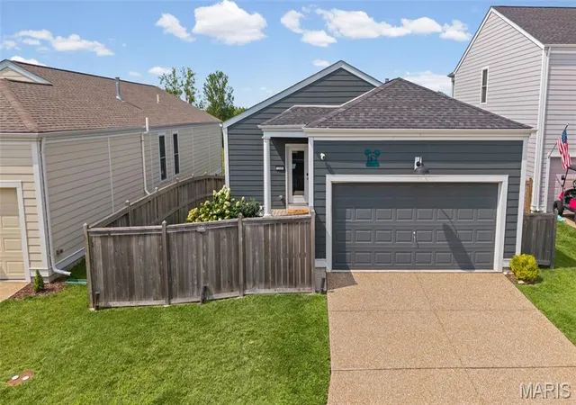 Photo 3 of Single family home for sale at 110 Kilderkin Pl, Saint Charles, MO 63301 | MLS# MIS26049181 | Listing updated on 2026-10-05