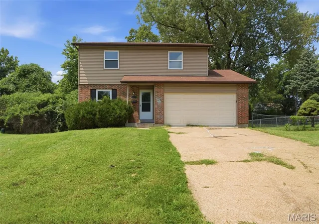 1st image of 415 Hentschel Pl, Saint Louis, MO 63135 | MLS# MIS26049190