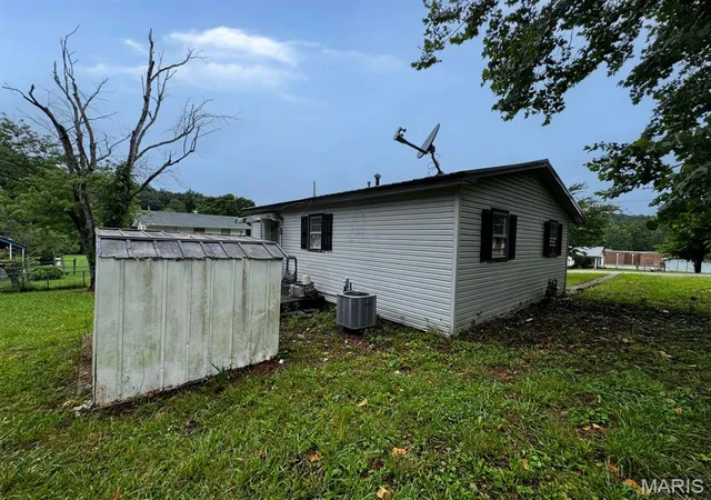 11th image of 107 Plum St, Greenville, MO 63944 | MLS# MIS26049192