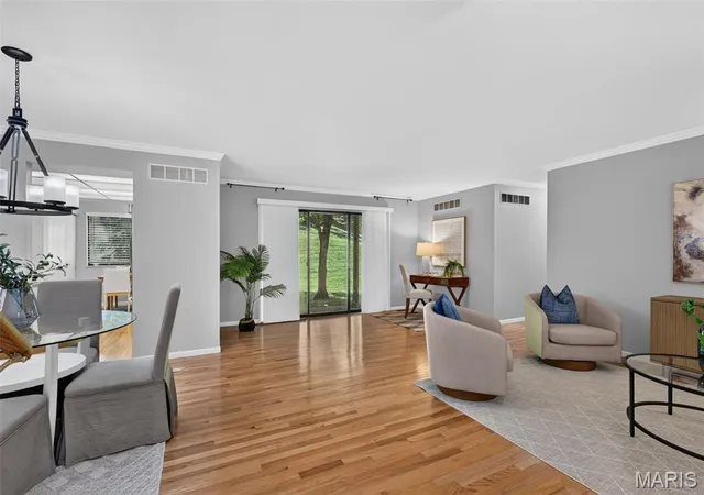 2nd image of 13152 Royal Pines Dr #4, Saint Louis, MO 63146 | MLS# MIS26049197