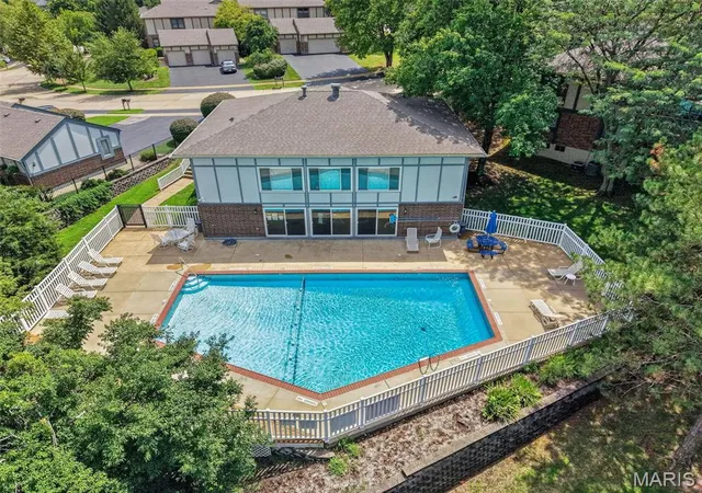 38th image of 13152 Royal Pines Dr #4, Saint Louis, MO 63146 | MLS# MIS26049197