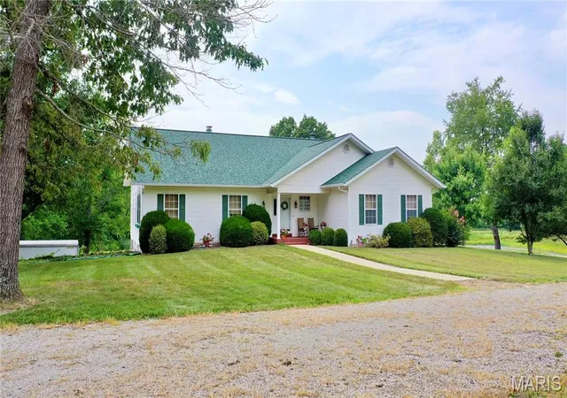 1st image of 1 N Dilworth Ln, Salem, MO 65560 | MLS# MIS26049200