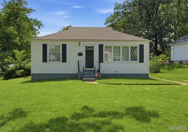 Photo 1 of Sale Pending at 7820 Alert Dr, Saint Louis, MO 63133 | MLS# MIS26049210 | Listing updated on 2026-09-19
