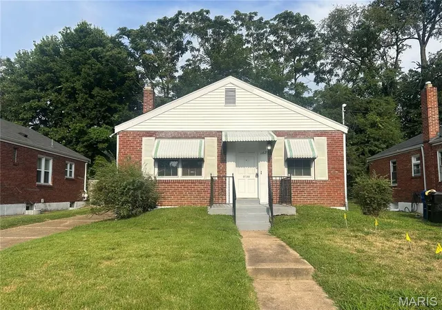 Photo 1 of Sale Pending at 1162 Watts Ave, Saint Louis, MO 63130 | MLS# MIS26049214 | Listing updated on 2026-08-07