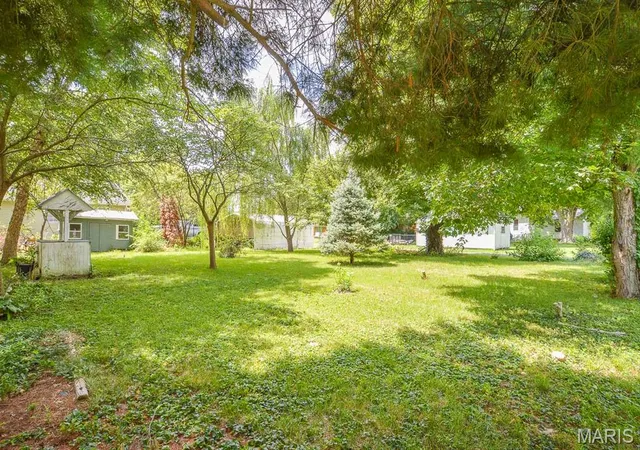 Photo 3 of Sale Pending at 213 Mill St, Saint Jacob, IL 62281 | MLS# MIS26049220 | Listing updated on 2026-08-27