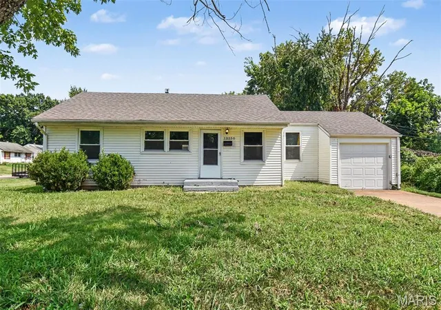 Photo 2 of Single family home for sale at 10350 Ross Cir, Saint Louis, MO 63137 | MLS# MIS26049224 | Listing updated on 2026-09-05
