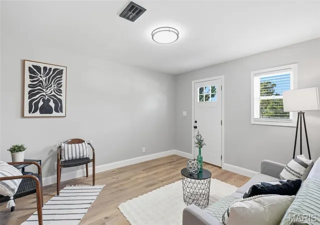 Photo 4 of Single family home for sale at 7208 Page Ave, Saint Louis, MO 63133 | MLS# MIS26049248 | Listing updated on 2026-09-16