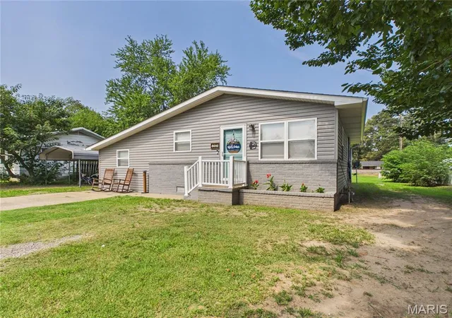 2nd image of 806 N Miller St, Bernie, MO 63822 | MLS# MIS26049264