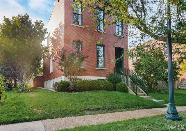 1st image of 1315 Dolman St, Saint Louis, MO 63104 | MLS# MIS26049274